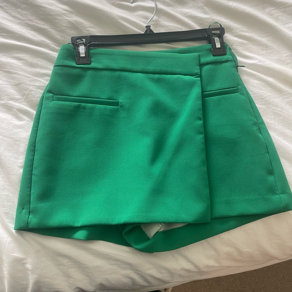 Green Zara skort